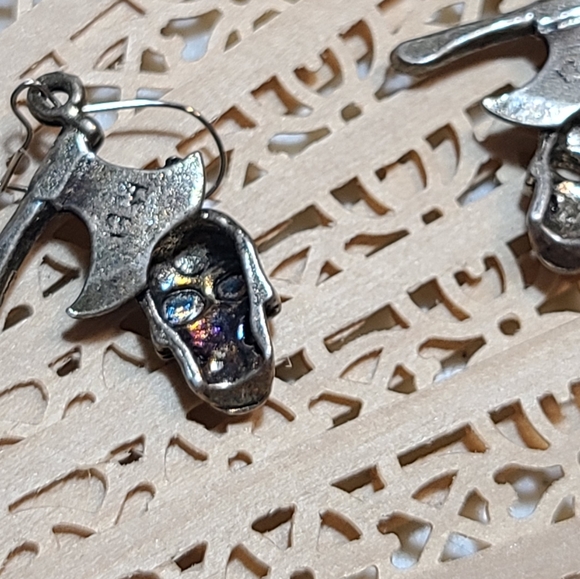 Skull Earrings for sale - Picture 5 of 11